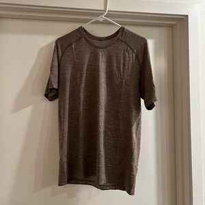 Lululemon Metal Vent Tech older version